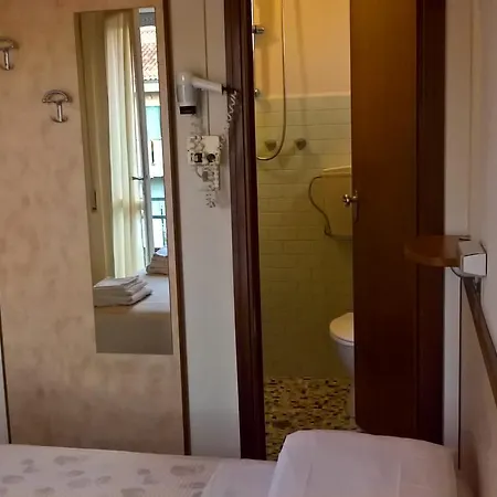 Hotel Jolanda