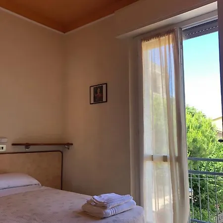 Jolanda Hotel